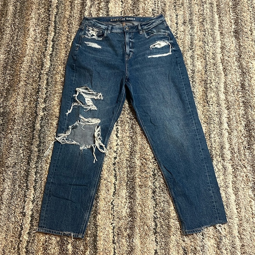 American Eagle Medium Wash Mom Jean